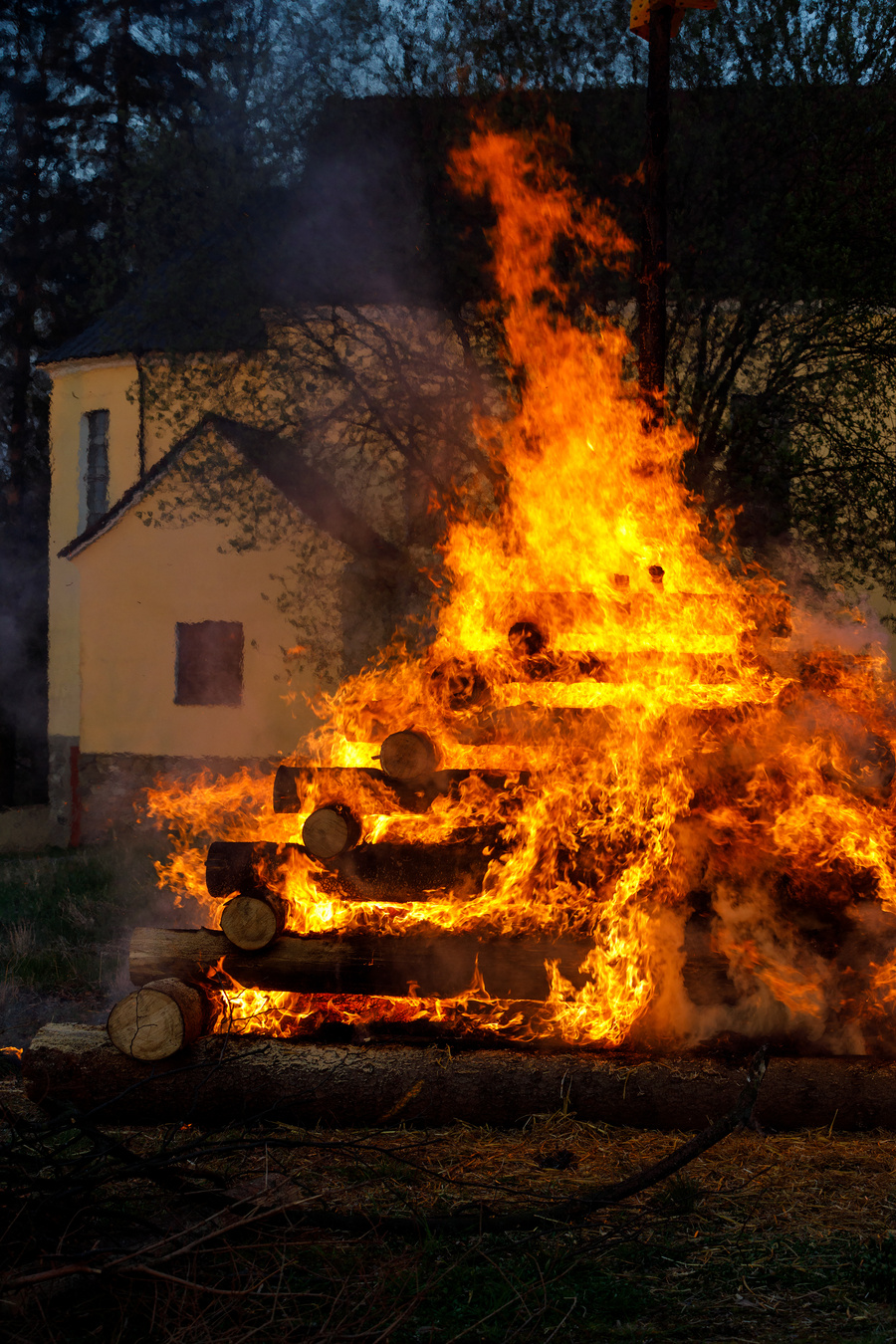 Big Fire Burning Witches